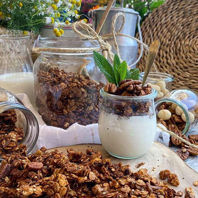 Granola casera con crema de anacardos
